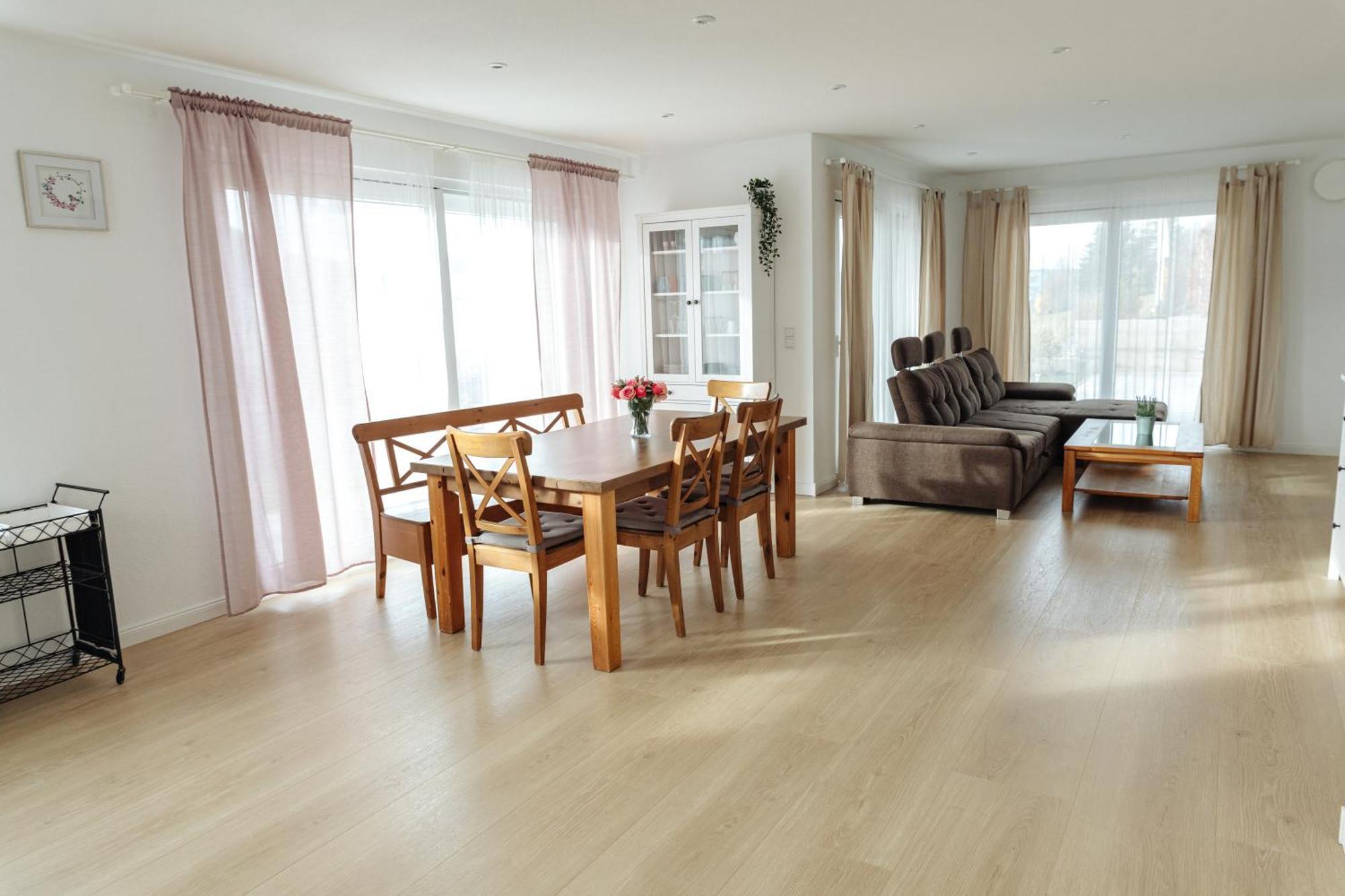 Atemberaubender Ausblick Mit Premium-Wanderwegen Vor Der Haustuer Apartment Албщат Екстериор снимка