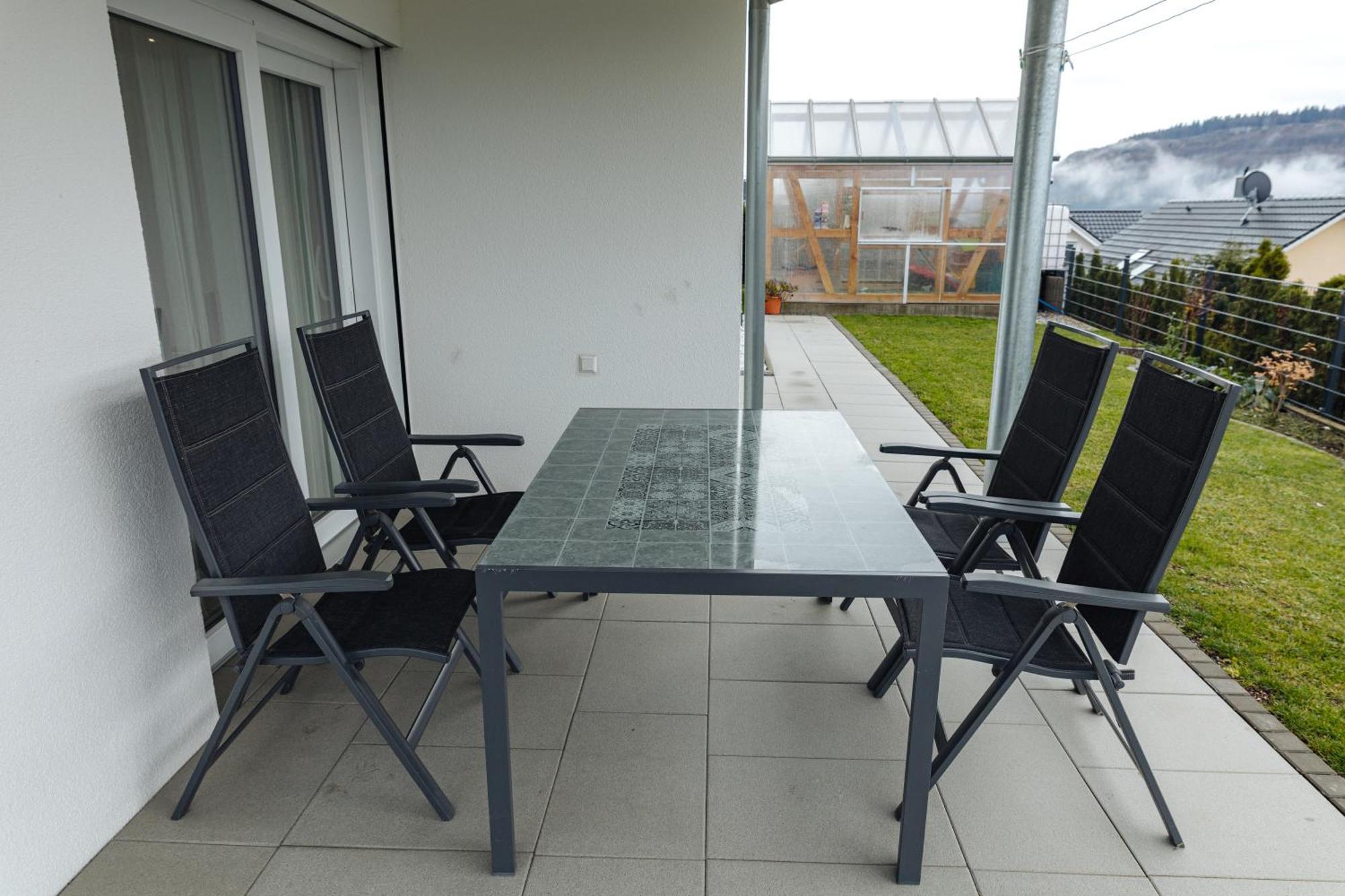 Atemberaubender Ausblick Mit Premium-Wanderwegen Vor Der Haustuer Apartment Албщат Екстериор снимка