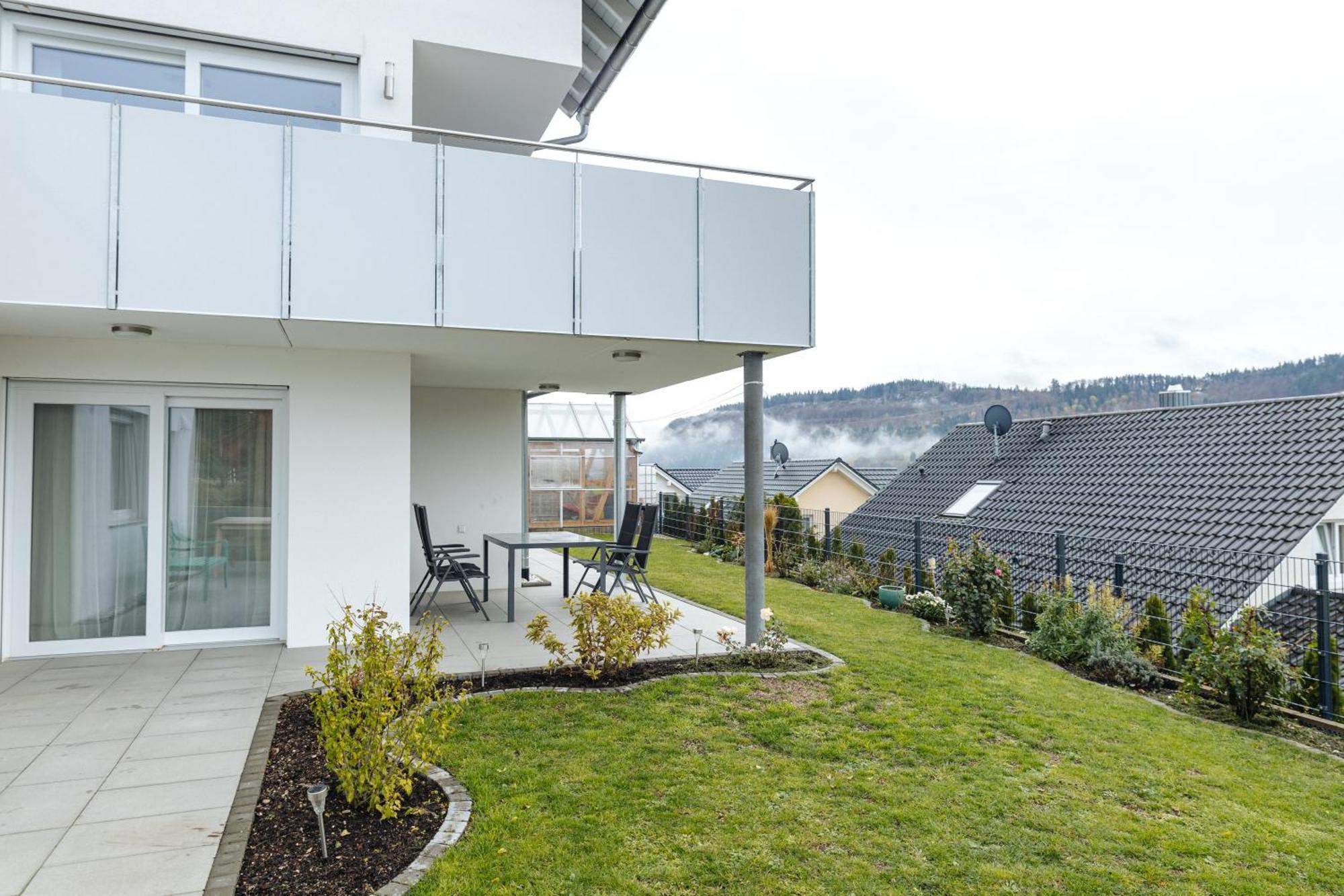 Atemberaubender Ausblick Mit Premium-Wanderwegen Vor Der Haustuer Apartment Албщат Екстериор снимка
