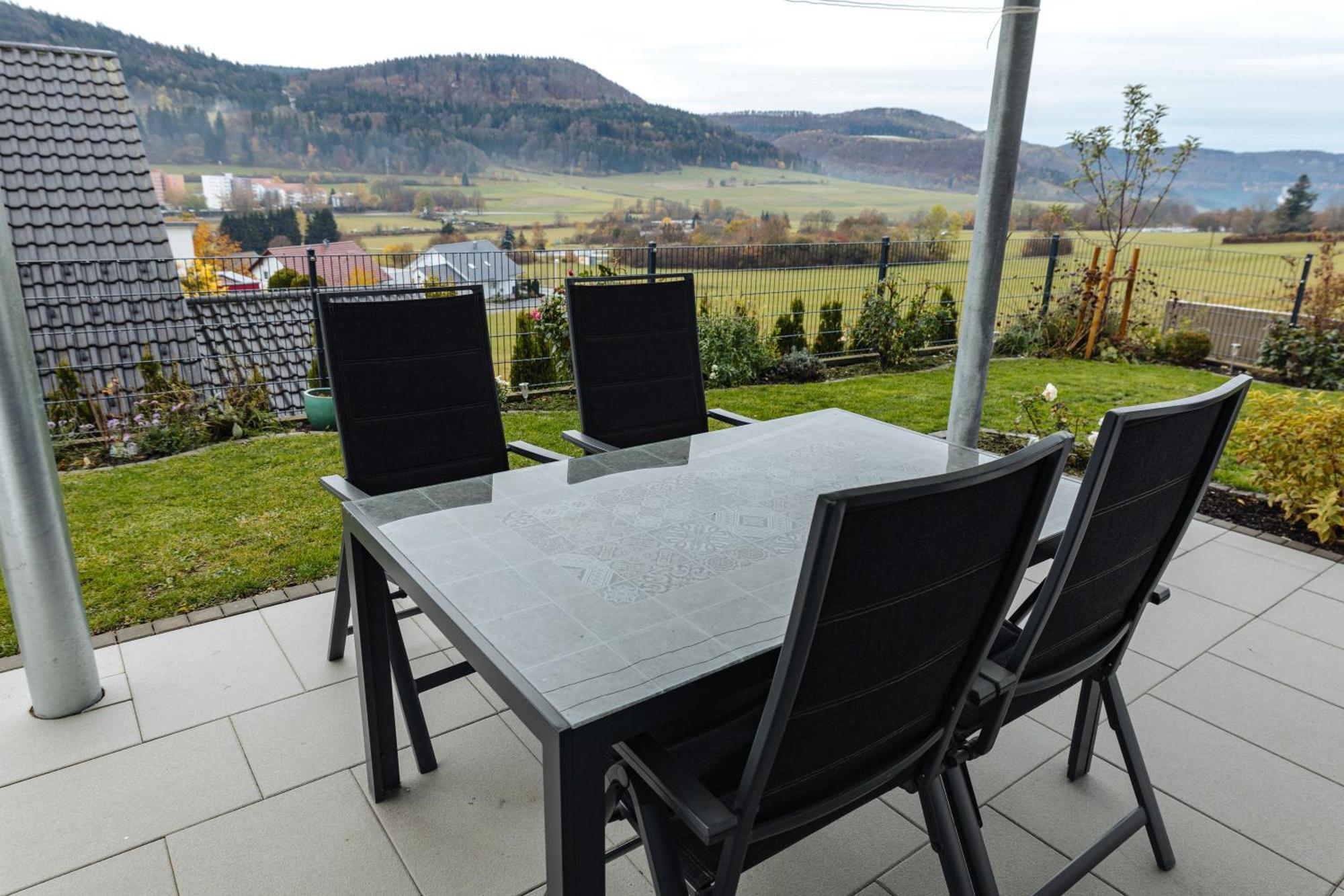 Atemberaubender Ausblick Mit Premium-Wanderwegen Vor Der Haustuer Apartment Албщат Екстериор снимка